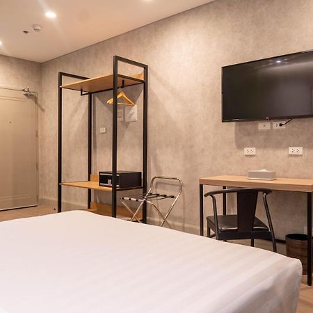 Primeway Suites Cebu Exterior photo